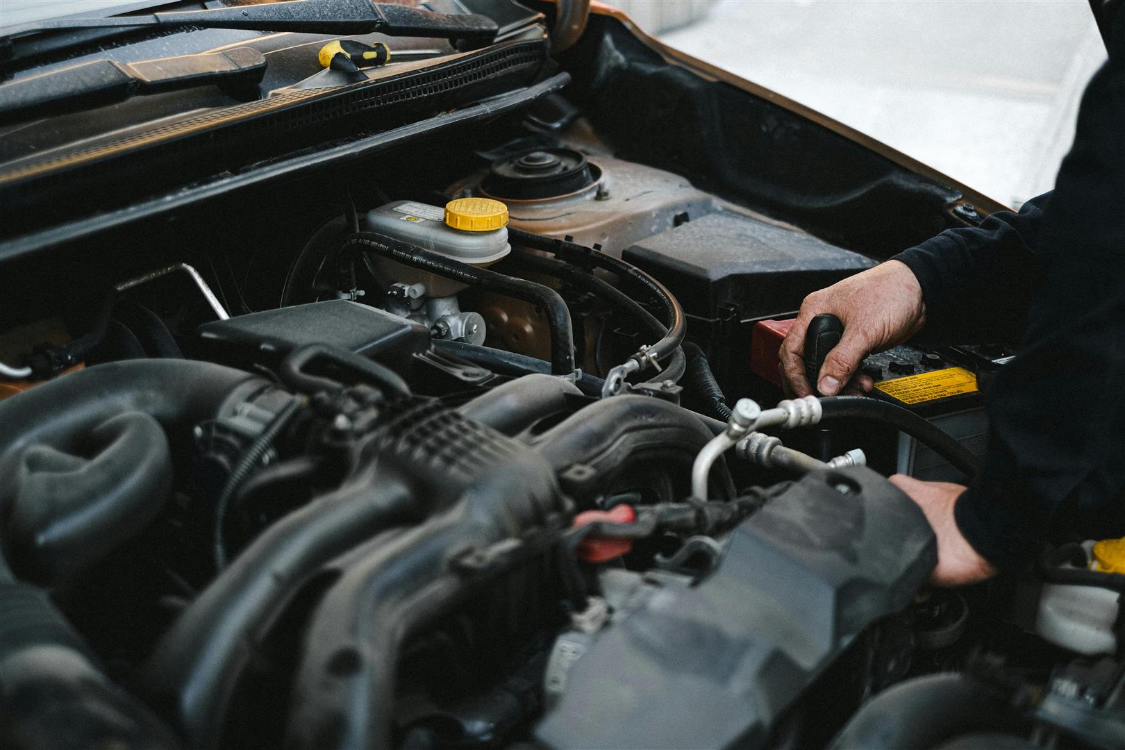 Carbon Buildup on Engine Valves and Heads